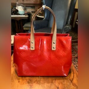 Authentic Louis Vuitton Red Vernis Reade PM Tote